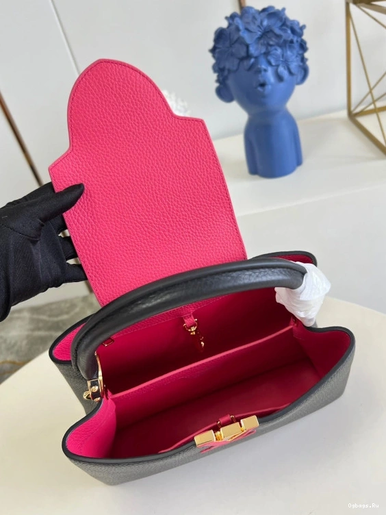 MM Louis Vuitton CAPUCINES 0331